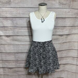 Elegant Black and White Floral Skater Shorts
